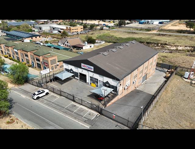 1,200M² WAREHOUSE TO LET IN BARBEQUE DOWNS